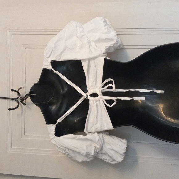 White Puff Sleeve Crop Top - Picture 2 of 4